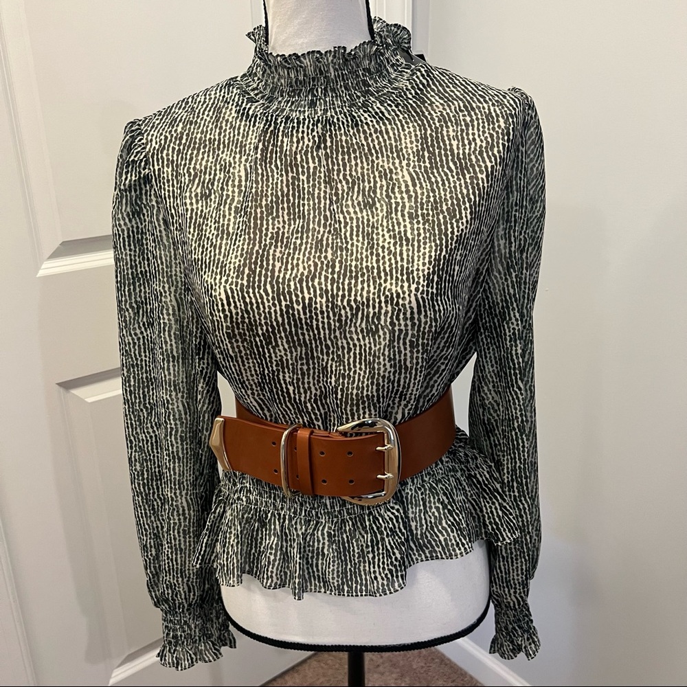 Lucy Paris smock neck blouse. Size medium NWT